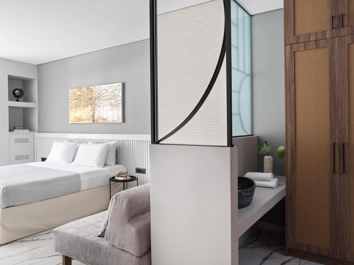 Deluxe Suite Balcony